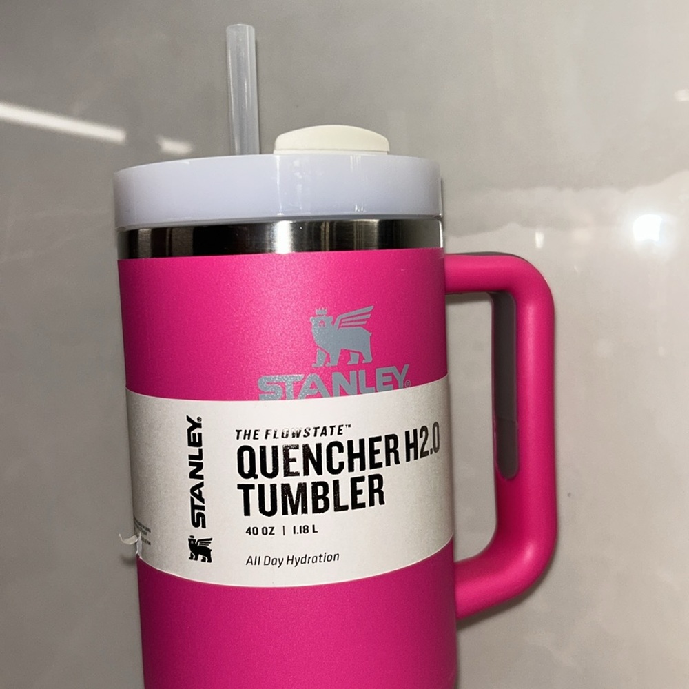 Hot pink Stanley tumbler - Picture 7 of 7